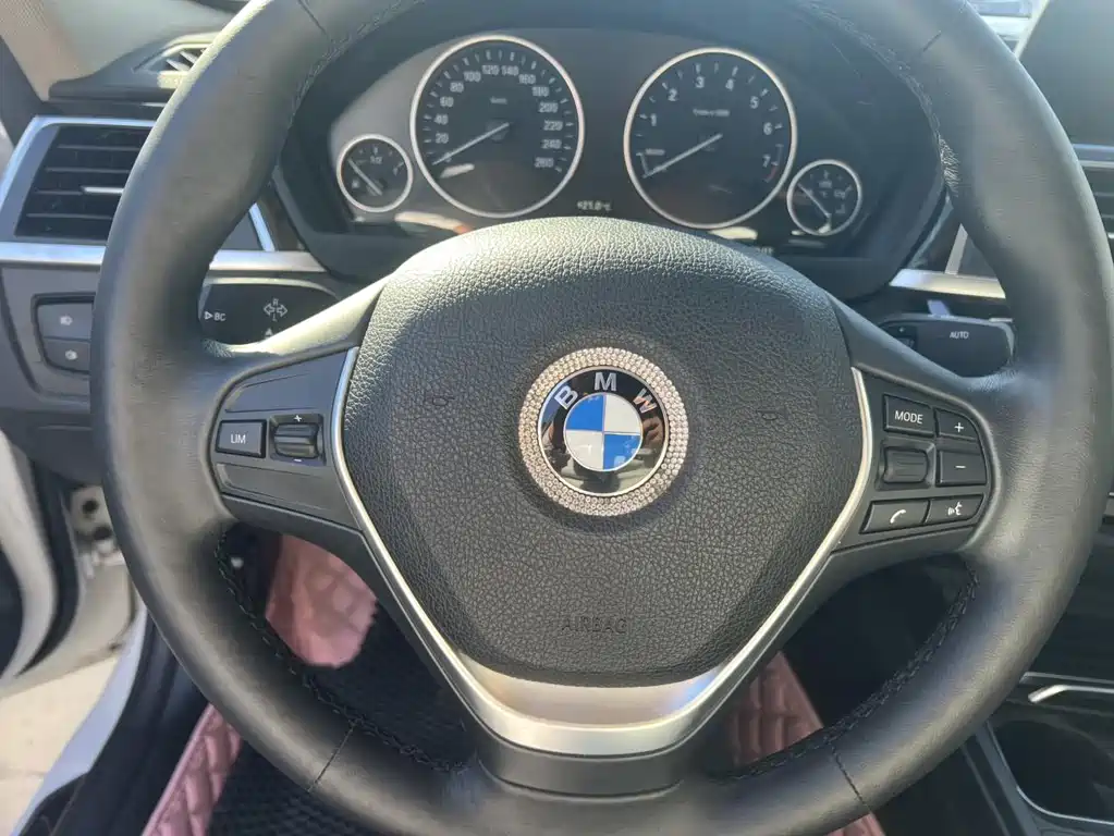 BMW 3 Series — миниатюра 11