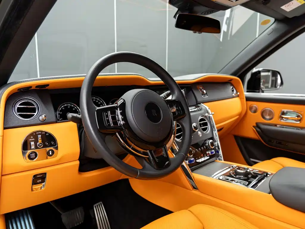 Rolls-Royce Cullinan — миниатюра 12