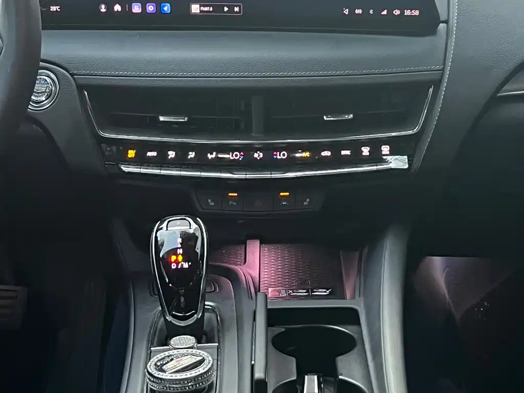 Cadillac CT5 — миниатюра 8