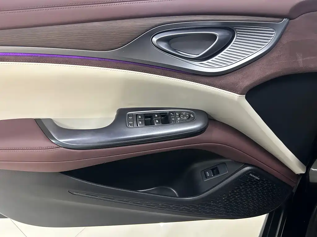 BYD Seal — миниатюра 17