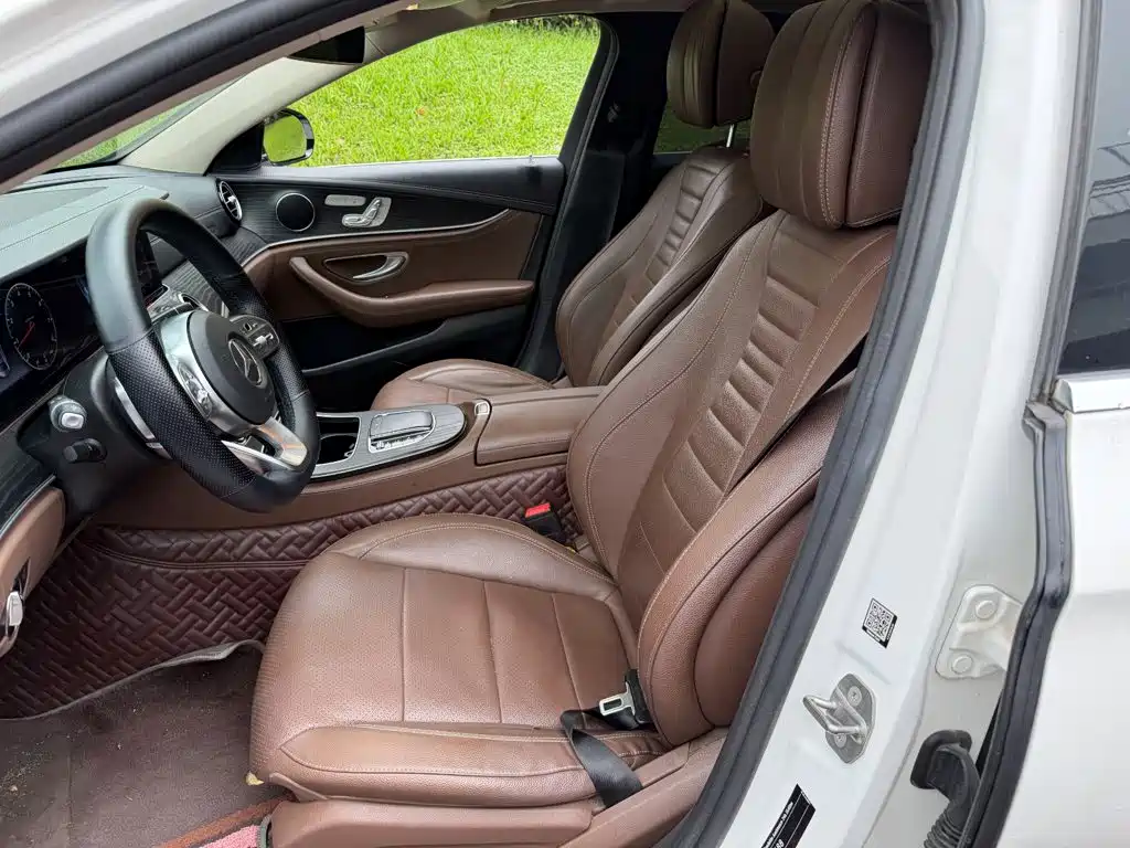 Mercedes-Benz E-Class — миниатюра 8