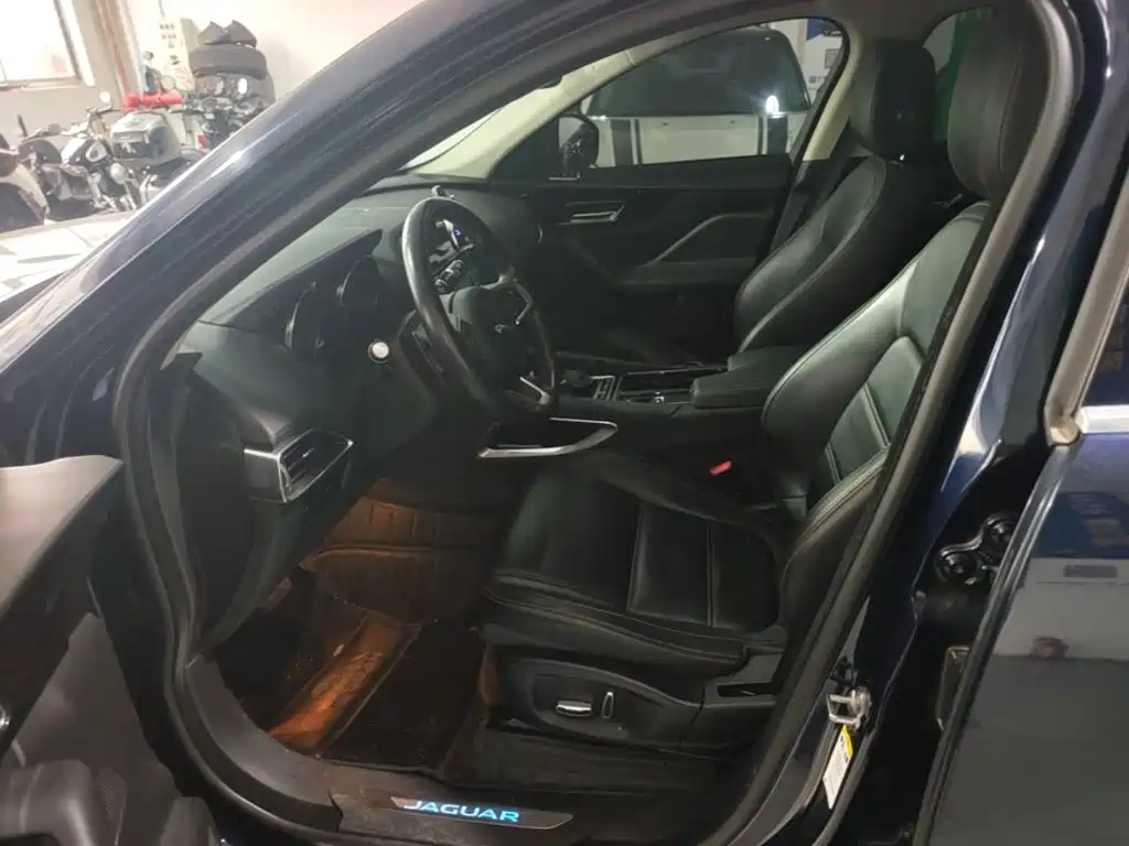 Jaguar F-PACE — миниатюра 17