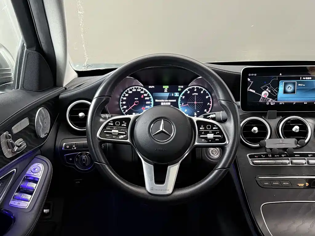 Mercedes-Benz C-Class — миниатюра 13