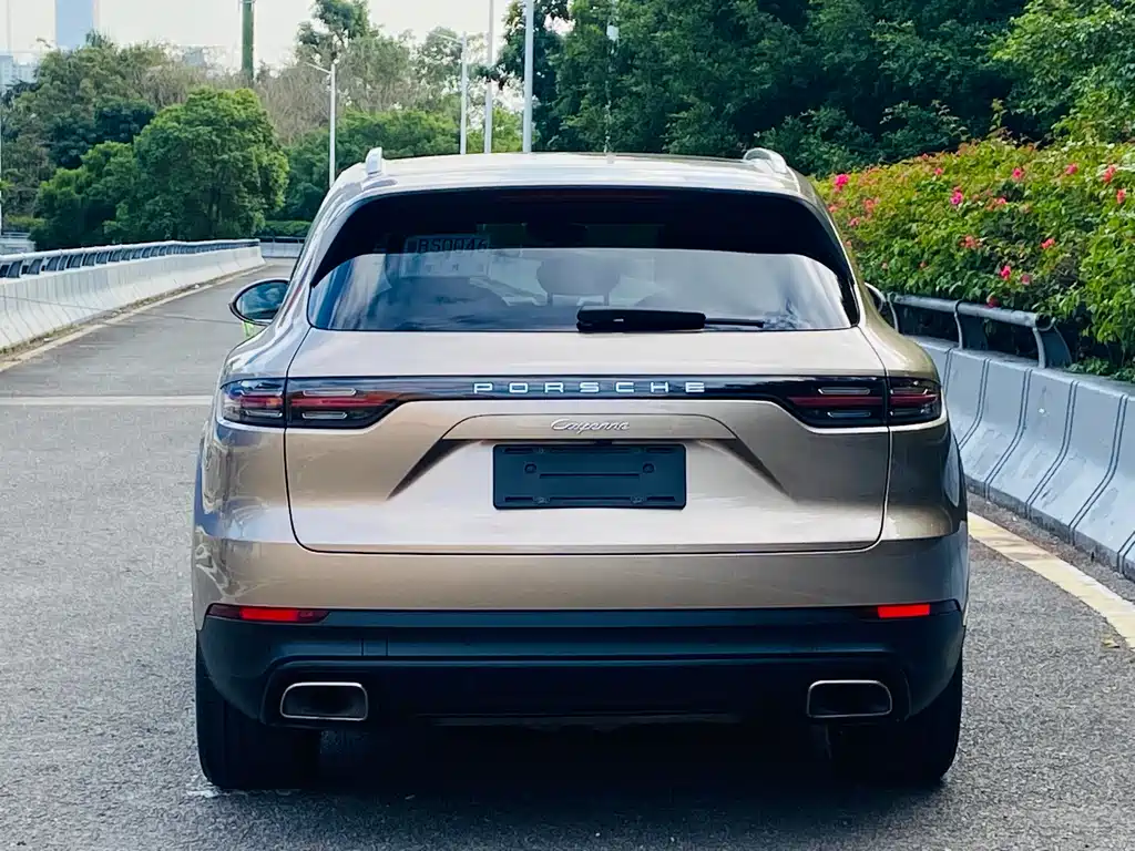 PORSCHE CAYENNE