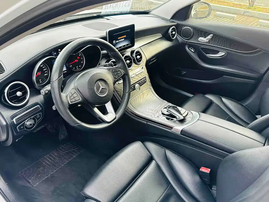 Mercedes-Benz C-Class — миниатюра 17