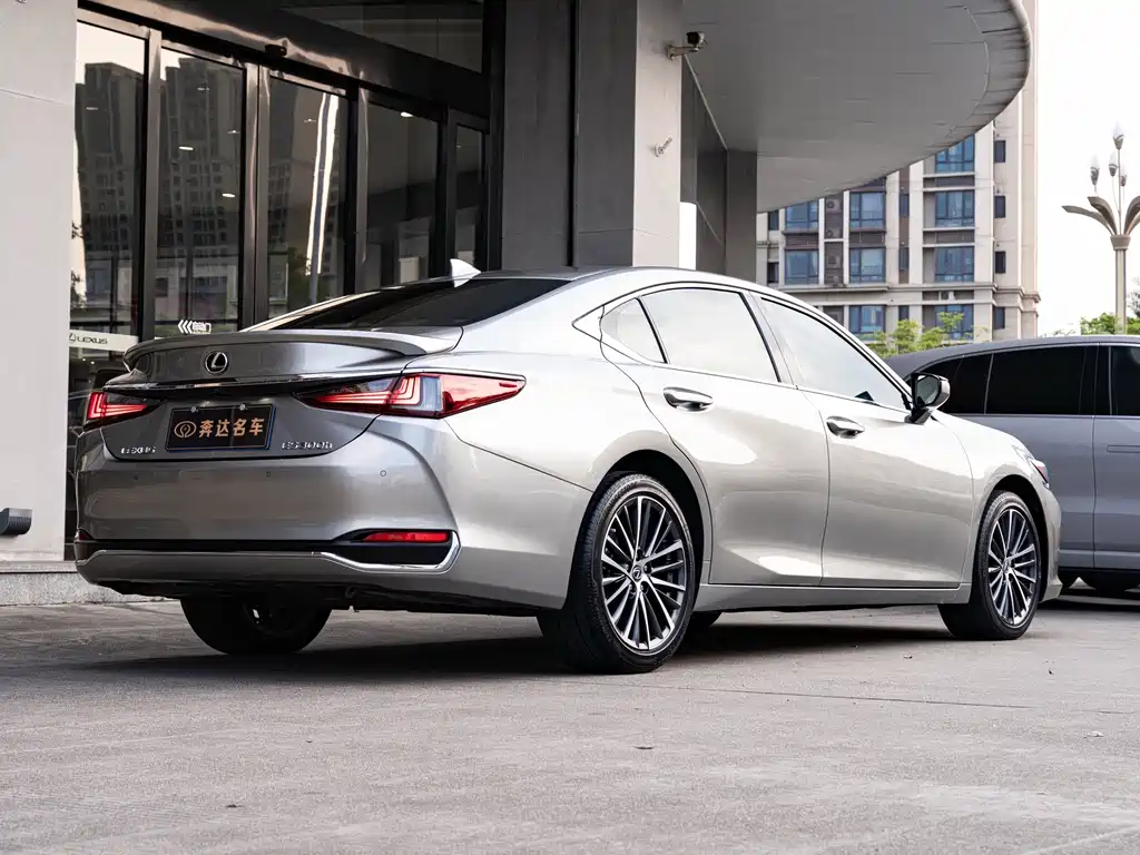 Lexus ES — миниатюра 3