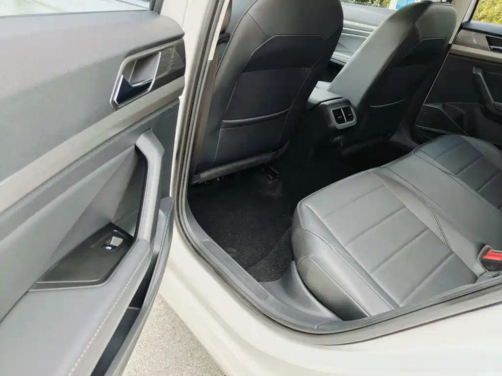 Volkswagen Lavida — миниатюра 12