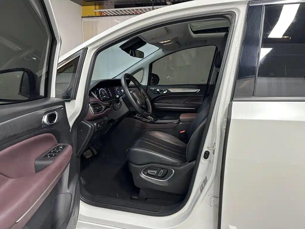 GAC Motor Trumpchi M6 — миниатюра 12