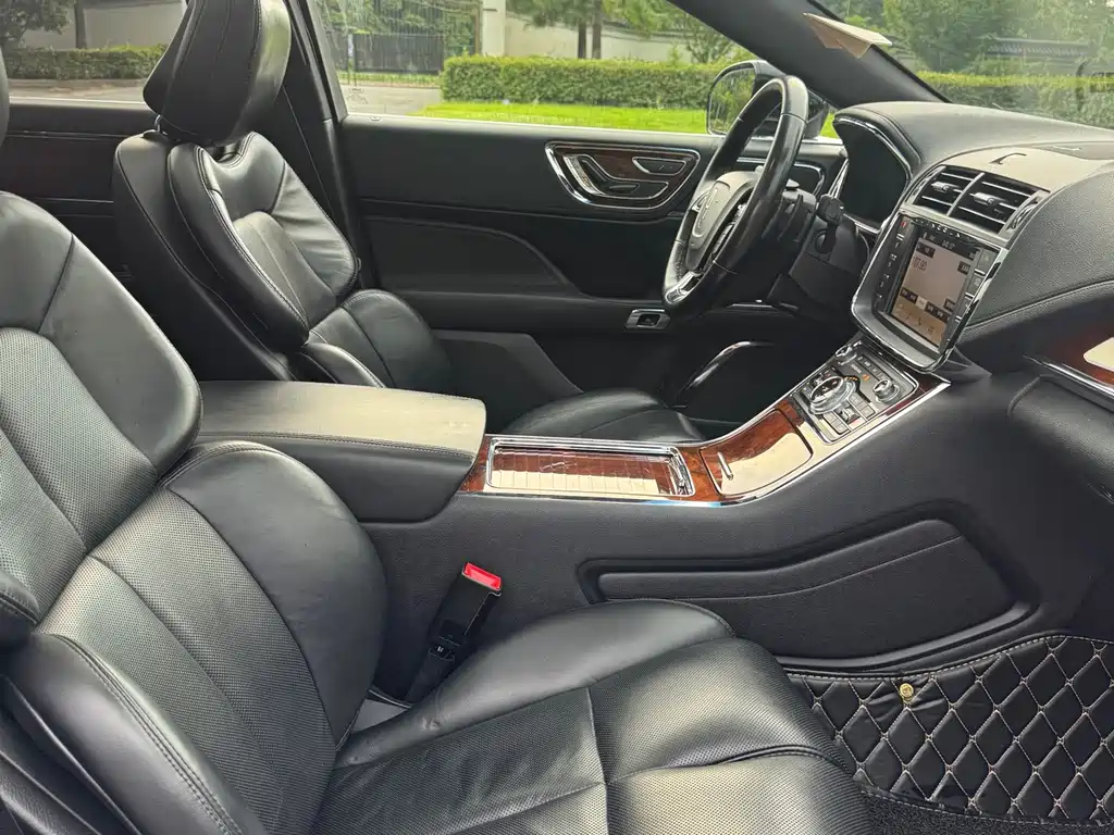 Lincoln Continental — миниатюра 9