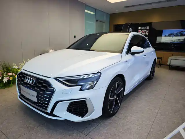 AUDI A3 2022