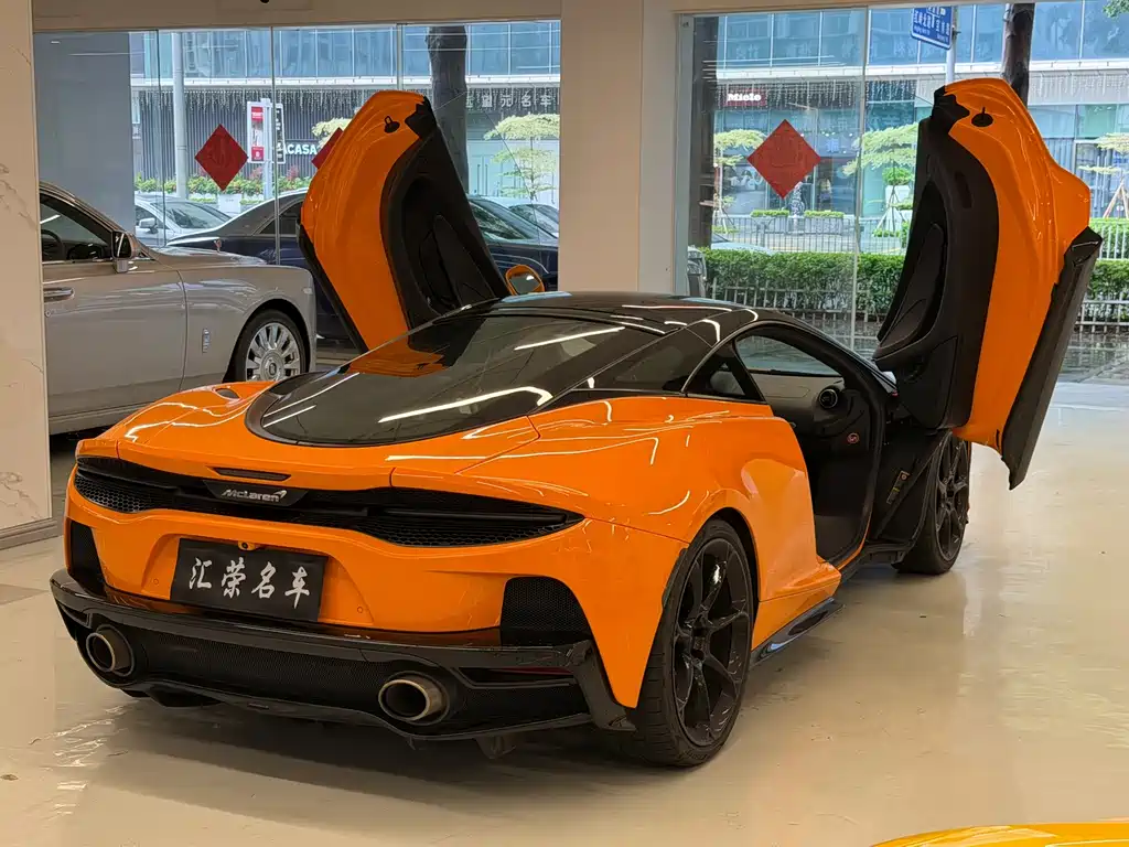 McLaren GT — миниатюра 9