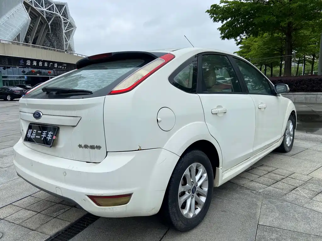Ford Focus 2012 1.8L AT Fashion