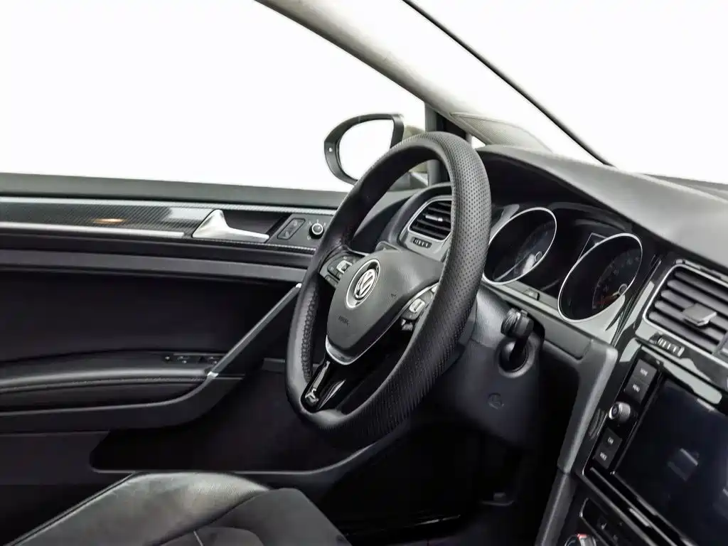 Volkswagen Golf — миниатюра 22
