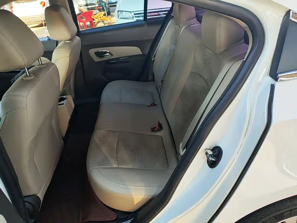 Chevrolet Cruze — миниатюра 17