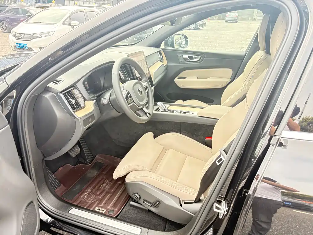 Volvo XC60 — миниатюра 12