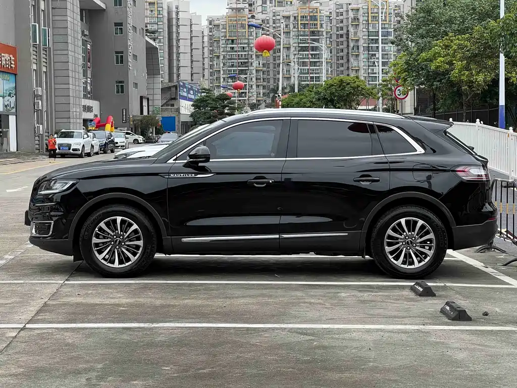 Lincoln Nautilus 2019 2.0T Premium VI