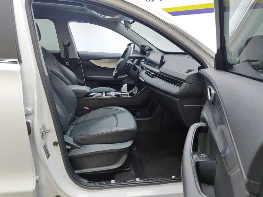 Chery Tiggo 8 PLUS — миниатюра 8