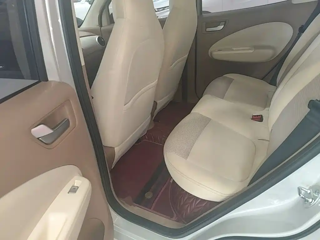 Wuling MINIEV — миниатюра 17