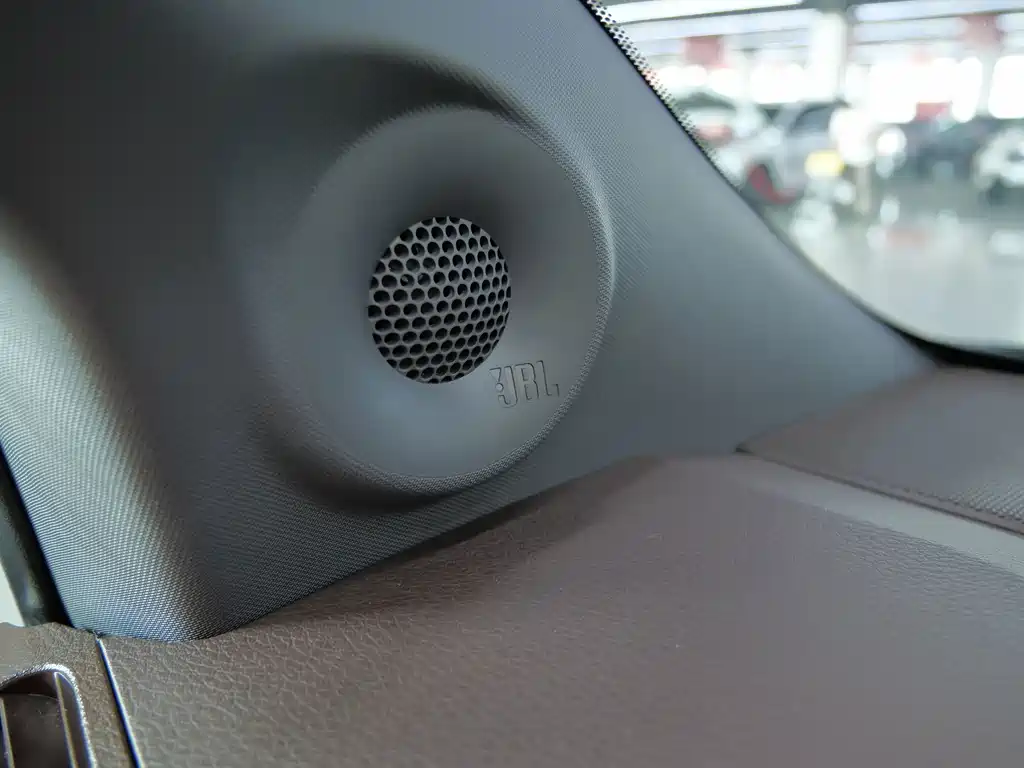 Toyota Sienna — миниатюра 18