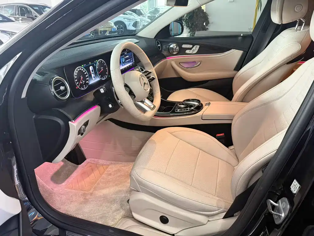 Mercedes-Benz E-Class — миниатюра 5