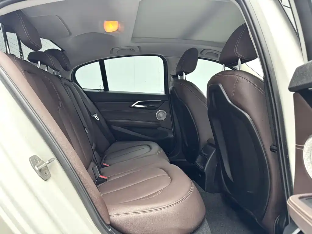 BMW 1 Series — миниатюра 6