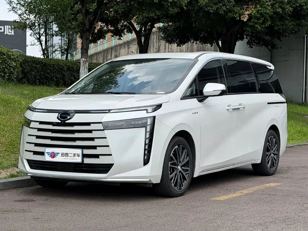GAC Motor Trumpchi E8 PHEV