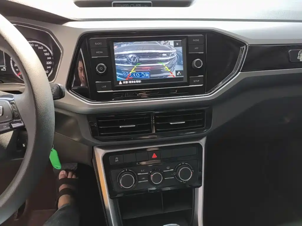 Volkswagen T-Cross — миниатюра 13