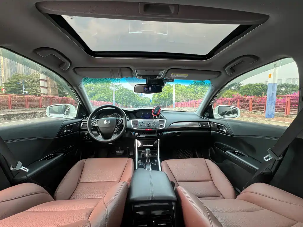 Honda Accord — миниатюра 14