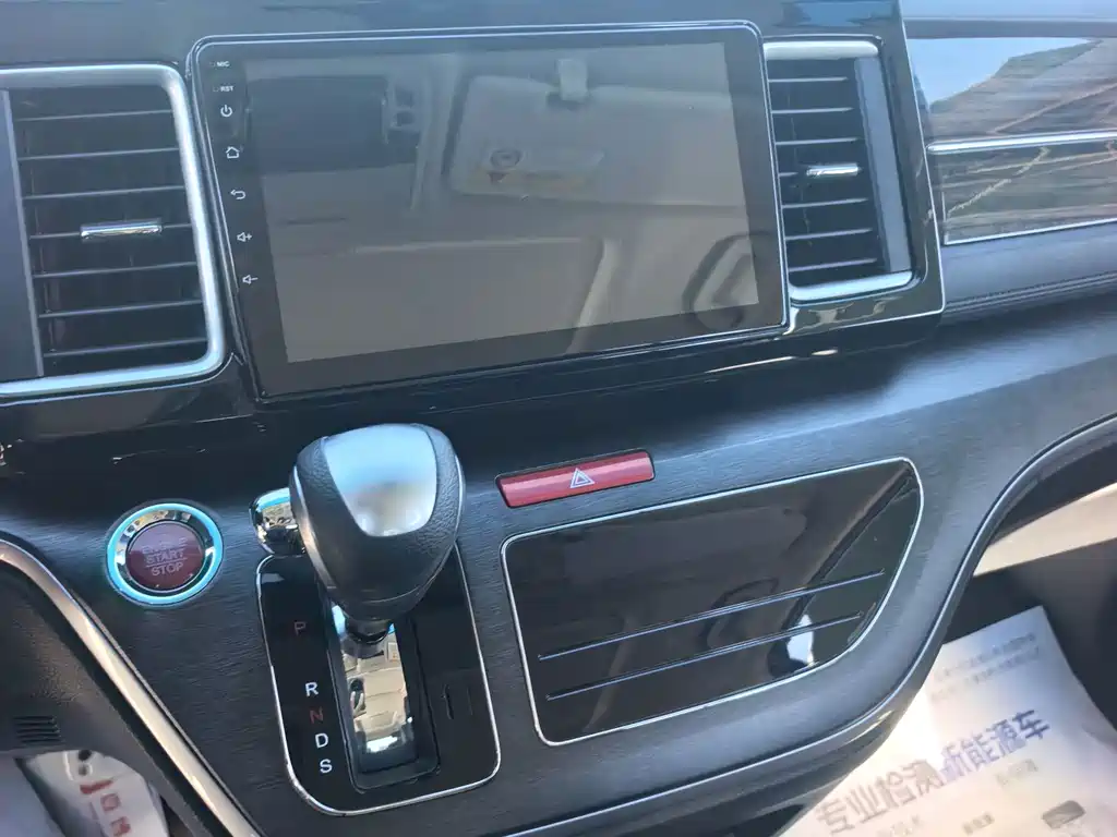 Honda Elysion — миниатюра 6