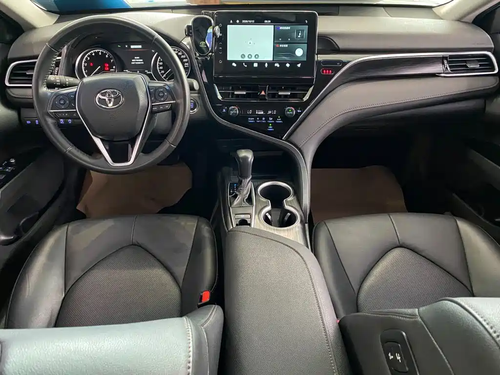 Toyota Camry — миниатюра 9