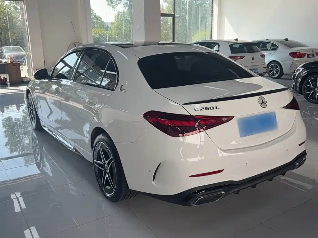Mercedes-Benz C-Class — миниатюра 10