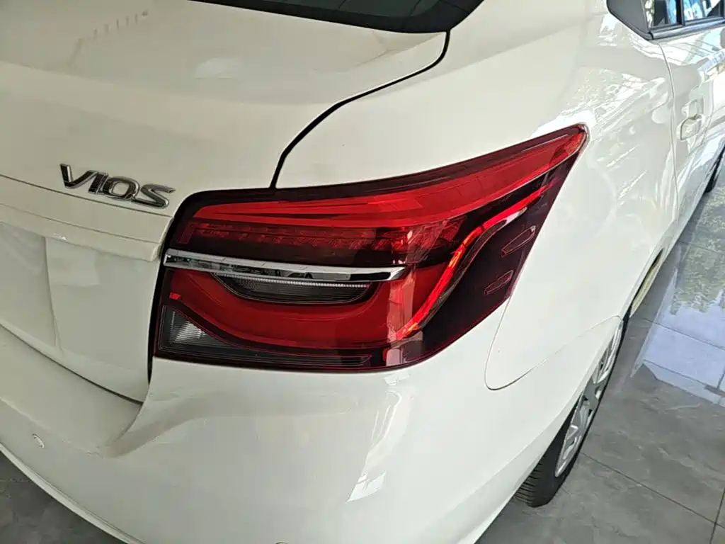 Toyota Vios — миниатюра 8