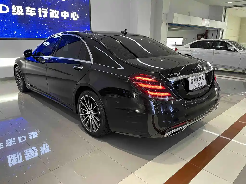 Mercedes-Benz S-Class — миниатюра 2