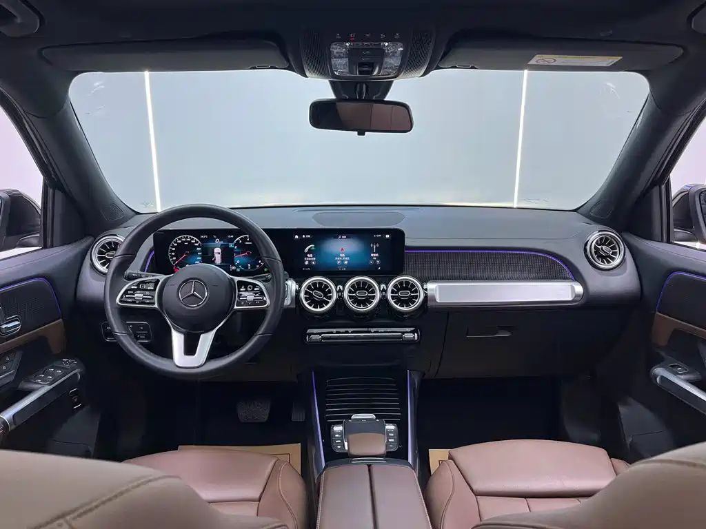 Mercedes-Benz GLB — миниатюра 21
