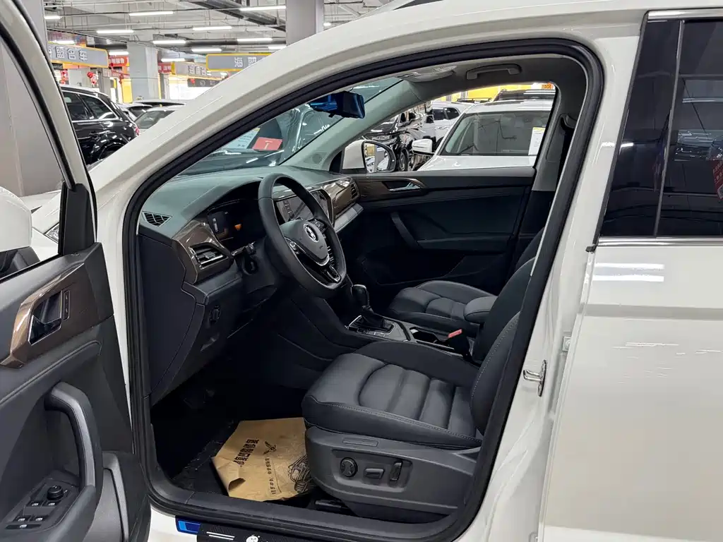 Volkswagen Tharu XR 280TSI 2WD Luxury Edition, фото 10