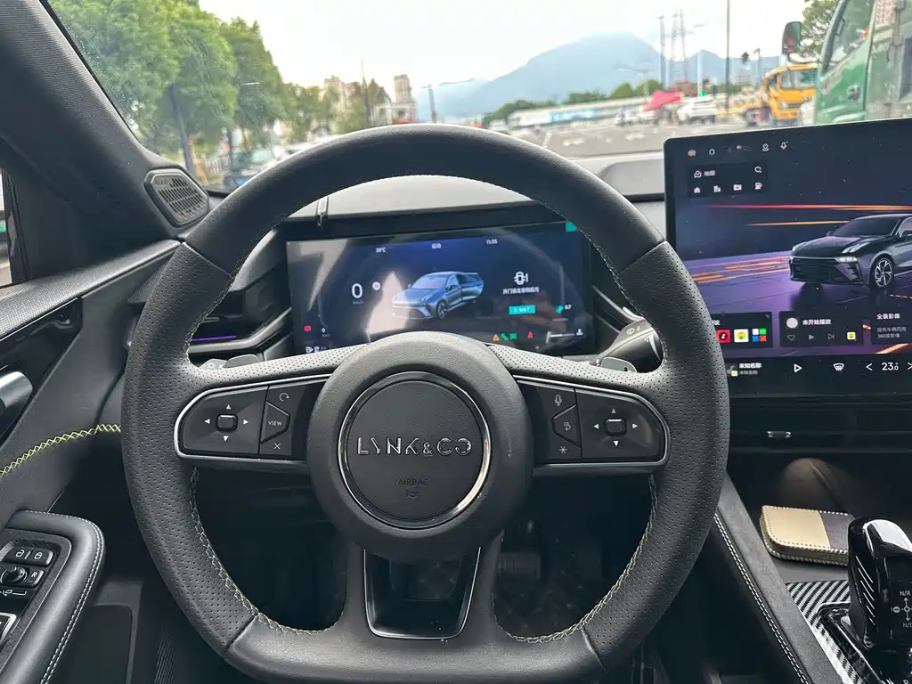 Lynk & Co 03 — миниатюра 9