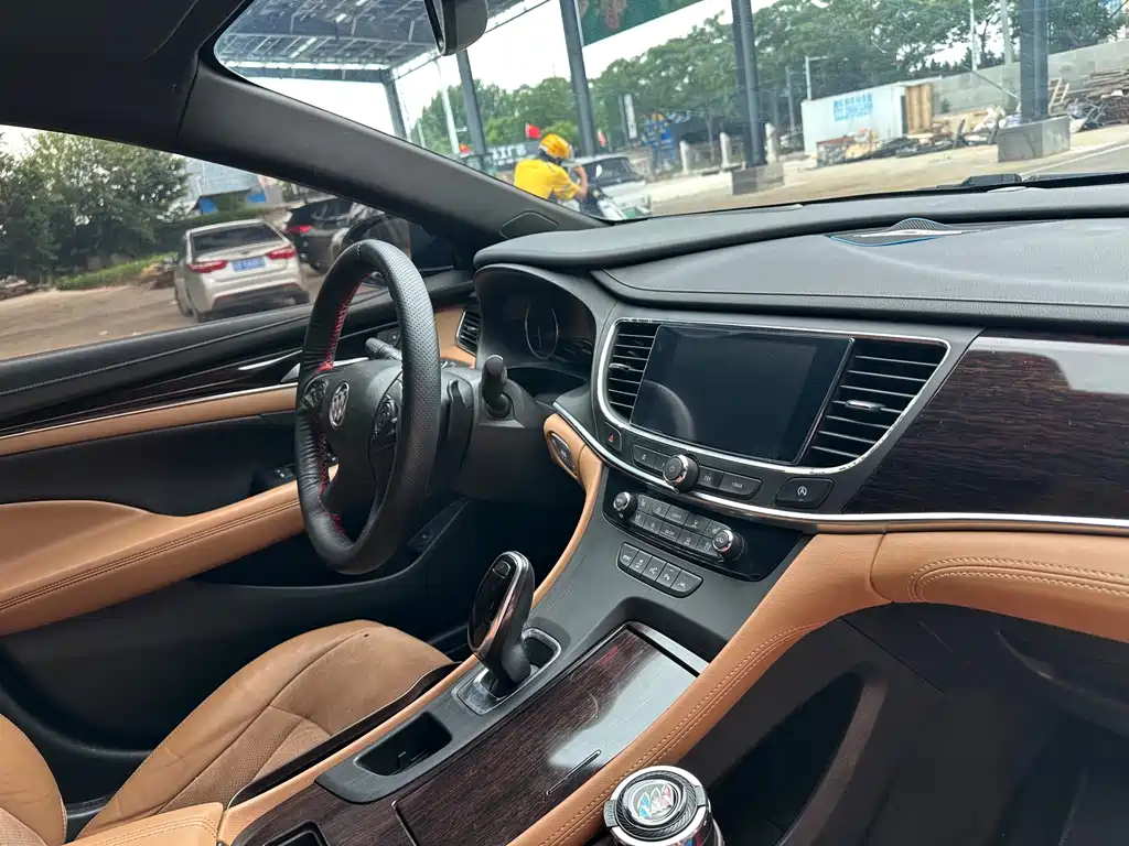 Buick LaCrosse — миниатюра 11