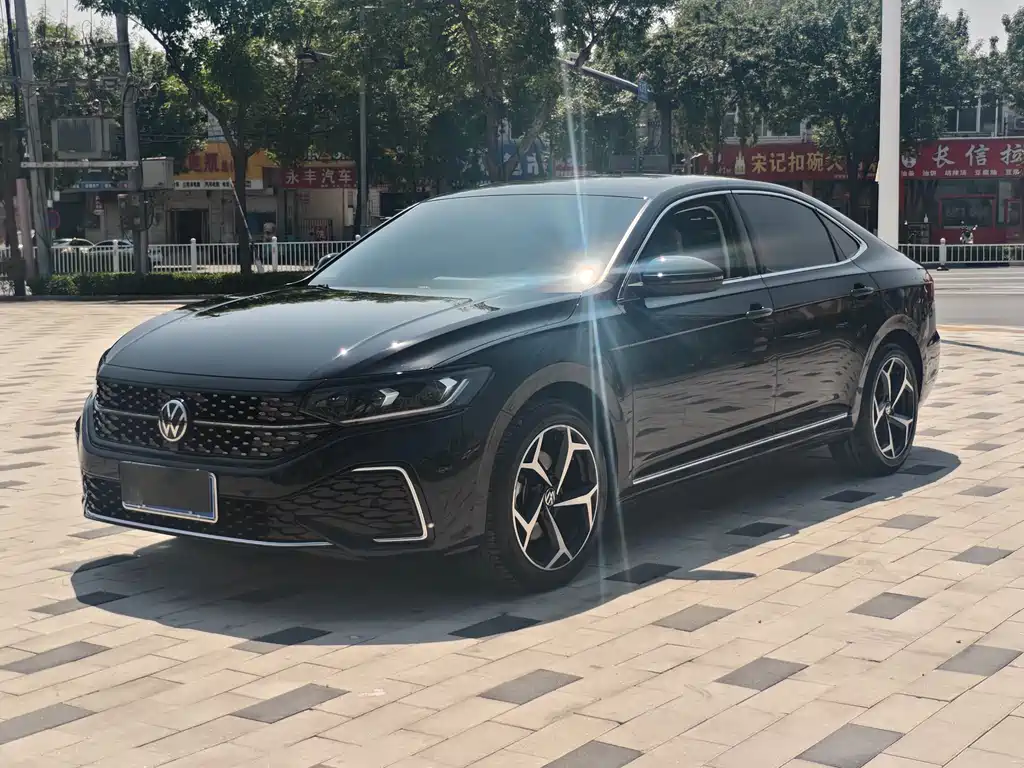 Volkswagen Passat 2025
