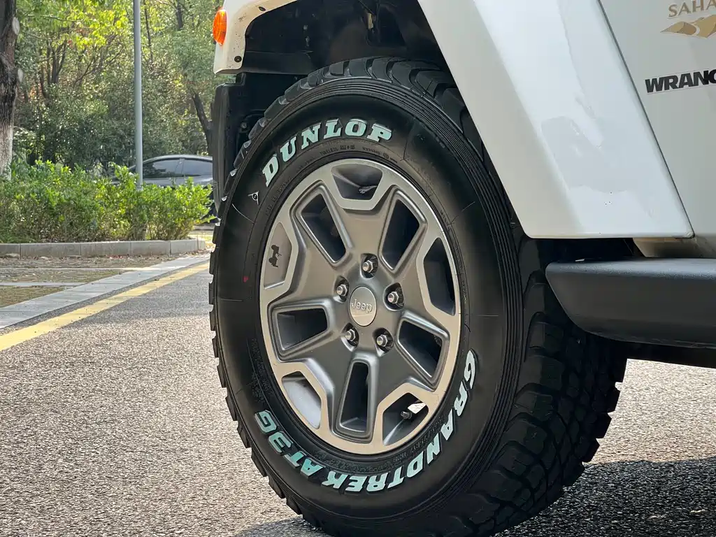 Jeep Wrangler — миниатюра 8