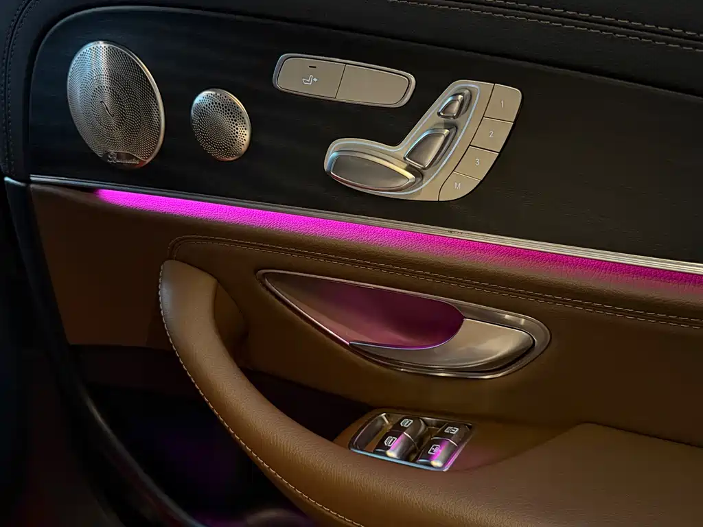 MERCEDES-BENZ E CLASS