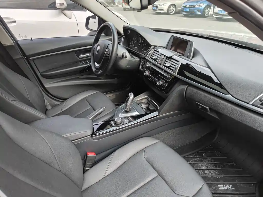 BMW 3 Series — миниатюра 4