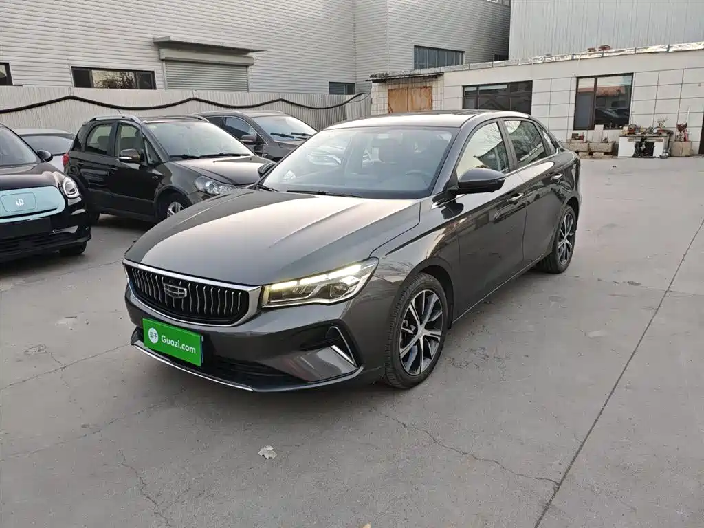 Geely Emgrand 2022