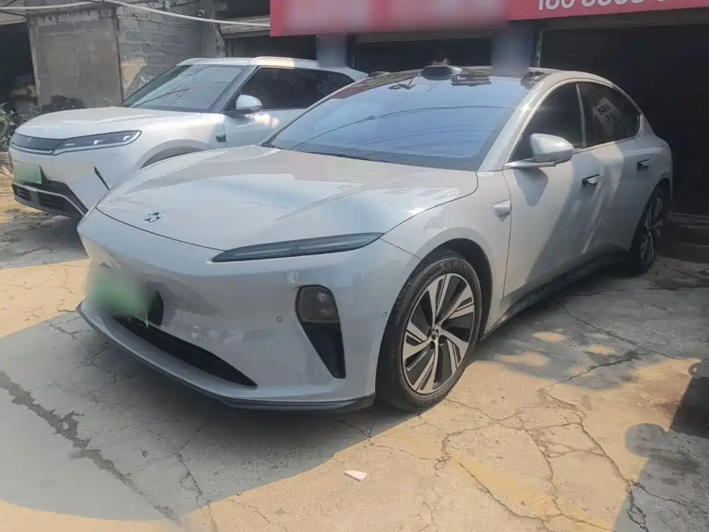 NIO ET5