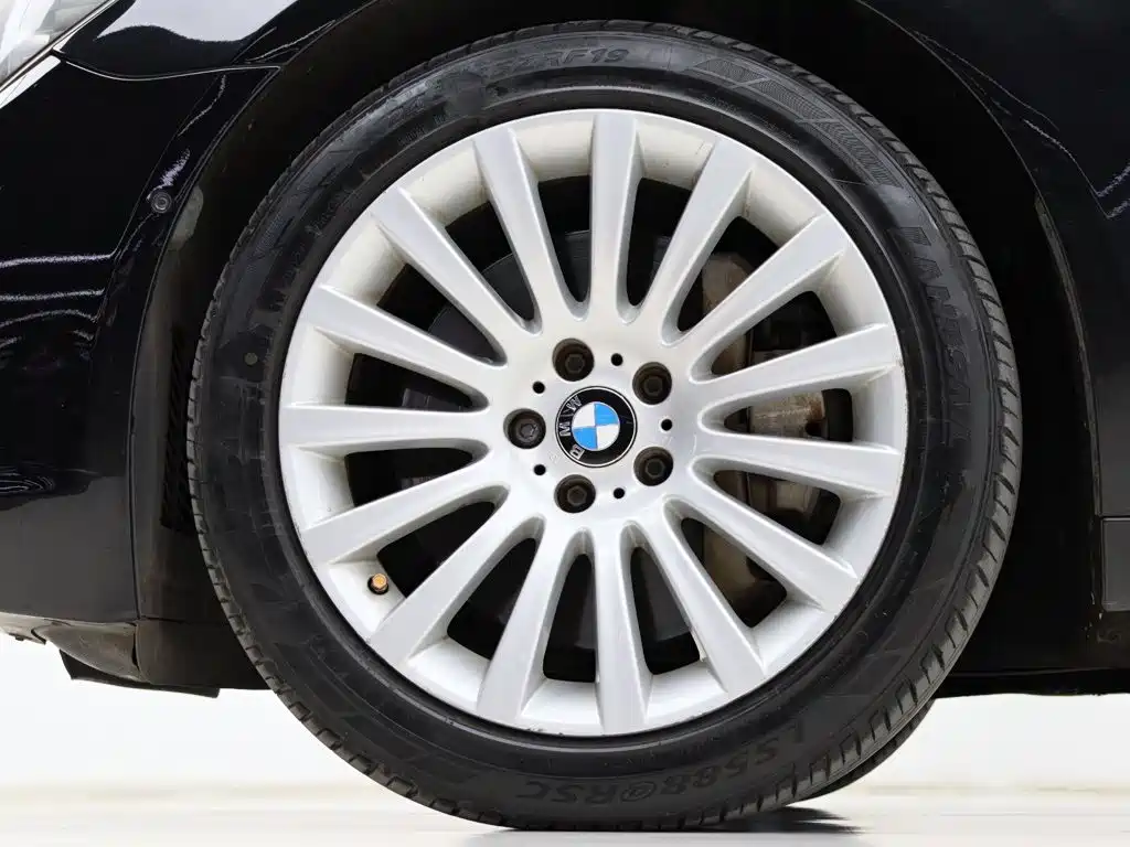 BMW 7 Series — миниатюра 36