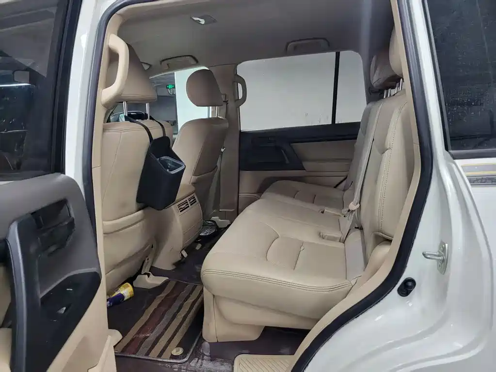 Toyota Land Cruiser — миниатюра 7
