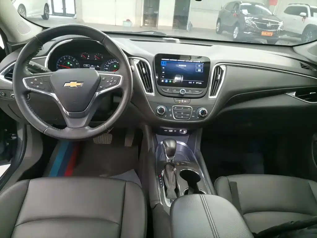 Chevrolet Malibu XL — миниатюра 10
