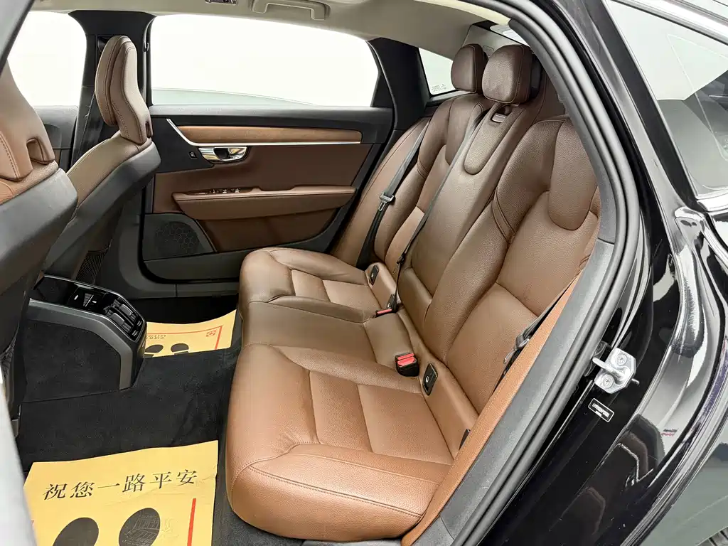 Volvo S90 — миниатюра 22