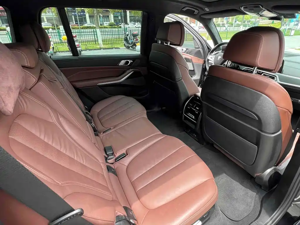BMW X7 — миниатюра 11