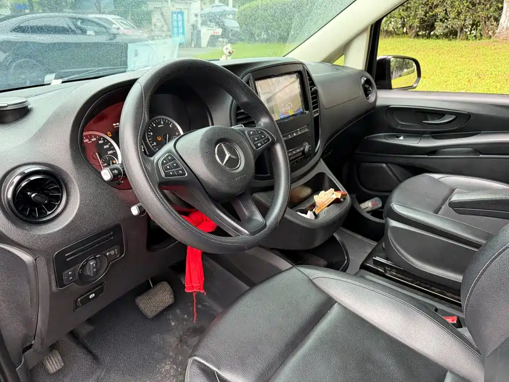 Mercedes-Benz Vito — миниатюра 7