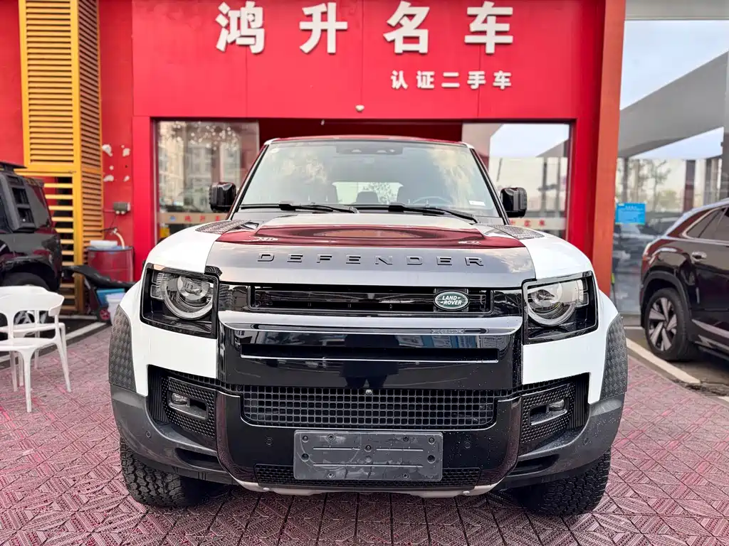 LAND ROVER DEFENDER